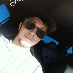 Meet your Posher, Justin